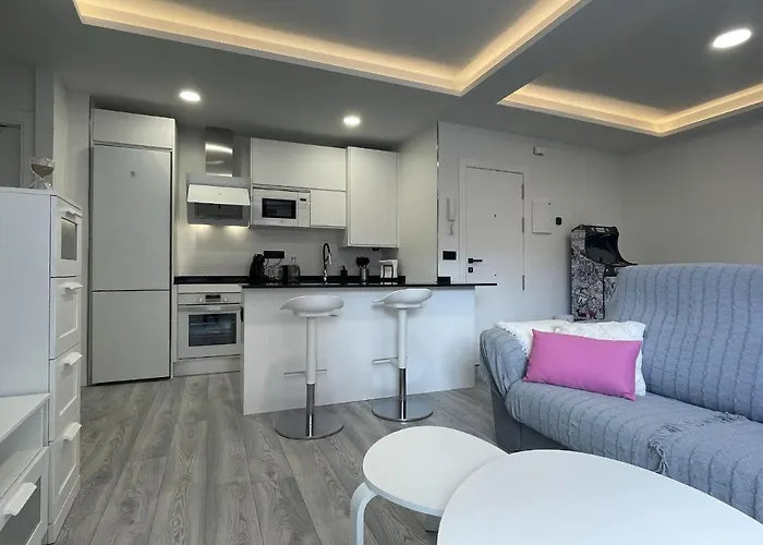 Apartment Nuevo Con Patio, Situado En El Centro. Ávila